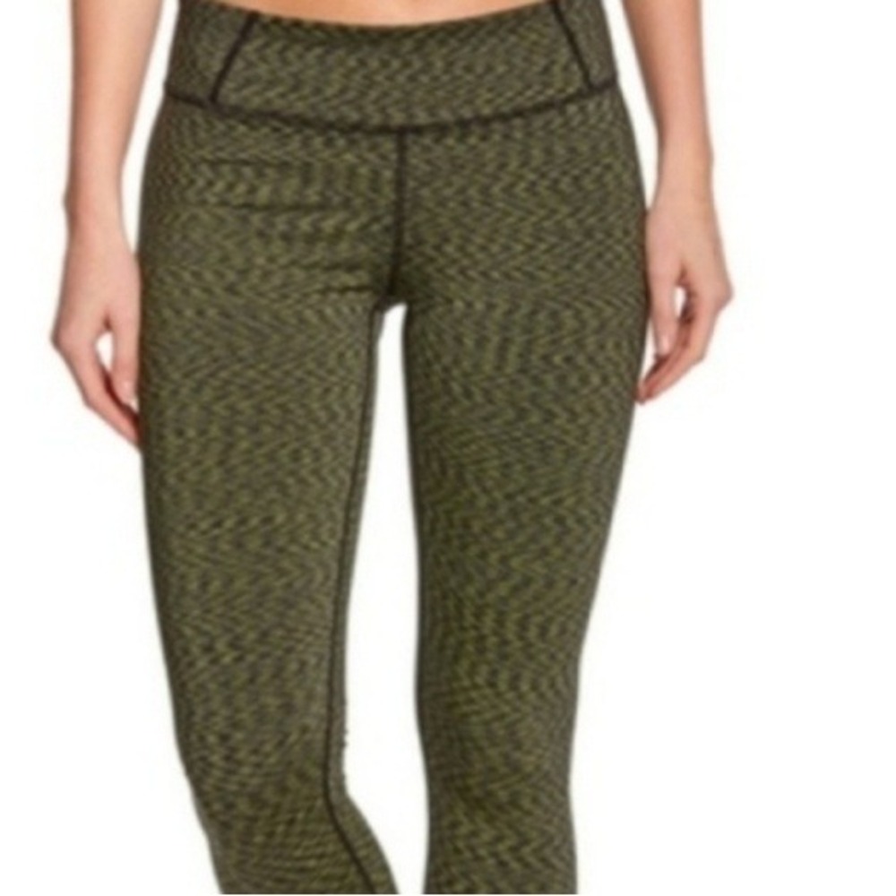 Lucy Large Green and Black Spacedye Capri Fitness Workout Legging